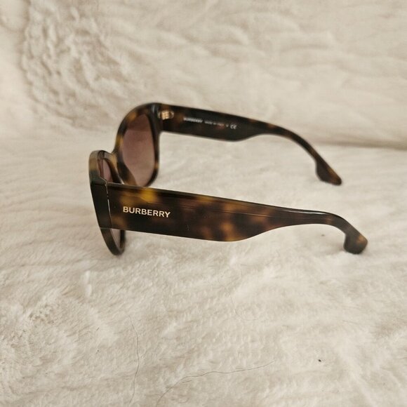 Sunglasses - Picture 4 of 12